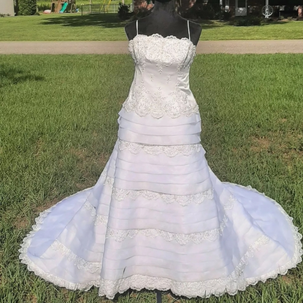 Andaluzia culture wedding dress